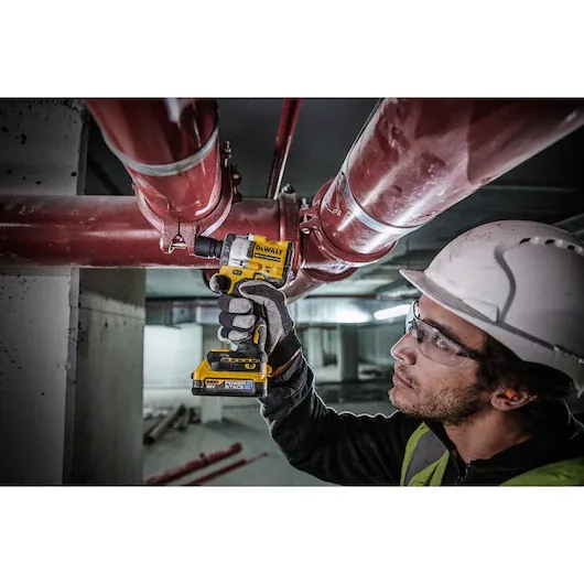 Dewalt DCF921E2T-QW Kömürsüz Power Stack Çift Akülü Somun Sıkma 18V 1,7Ah 206 Nm